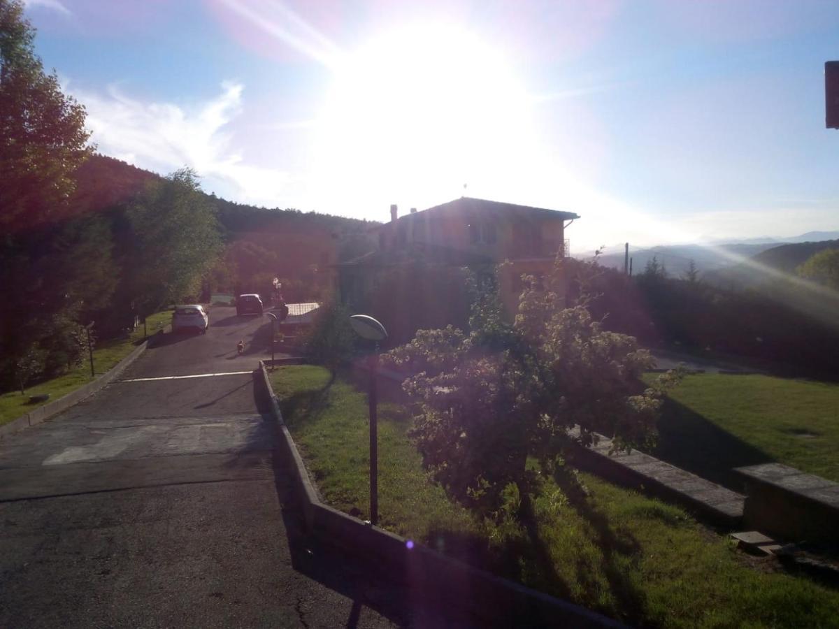 Villa La Casa Di Mezzo-Affitti Brevi-Zona Ospedali à Busso Extérieur photo