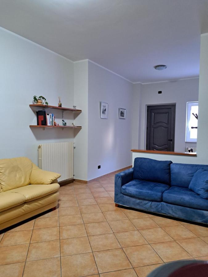 Villa La Casa Di Mezzo-Affitti Brevi-Zona Ospedali à Busso Extérieur photo