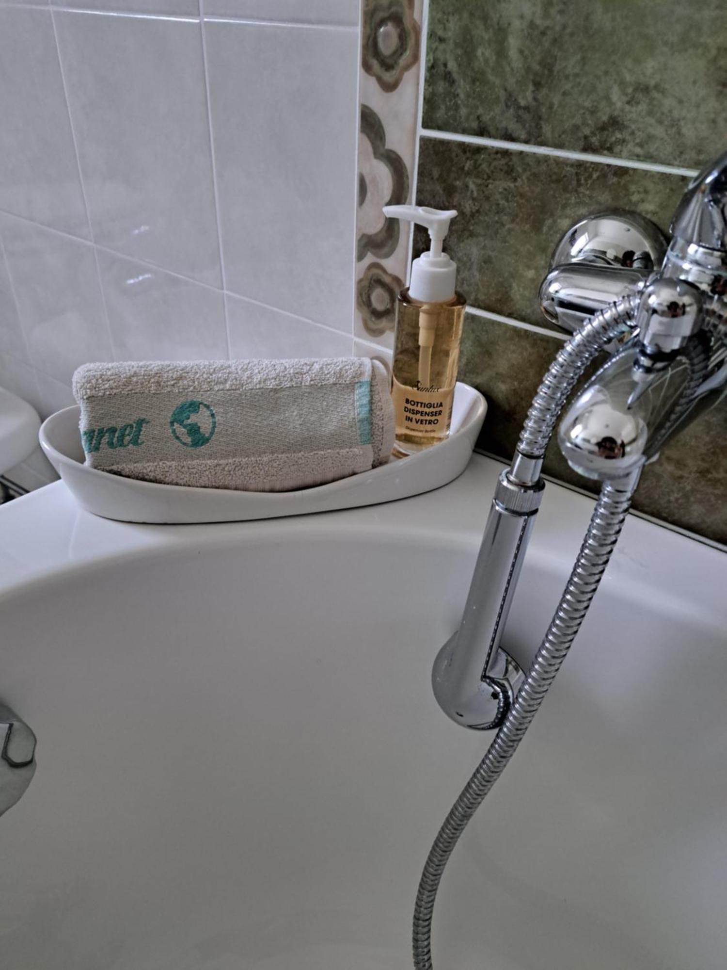Villa La Casa Di Mezzo-Affitti Brevi-Zona Ospedali à Busso Extérieur photo