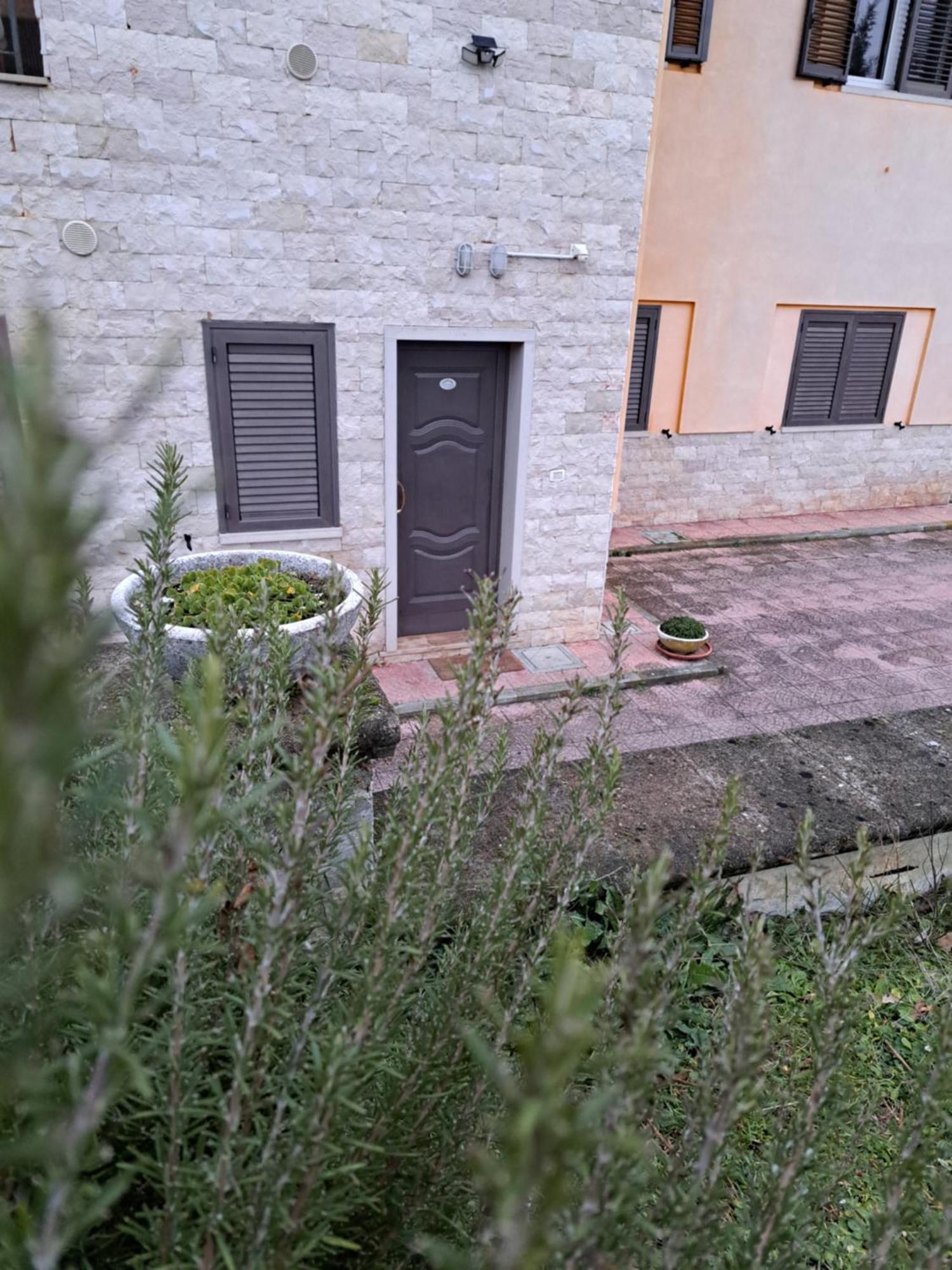 Villa La Casa Di Mezzo-Affitti Brevi-Zona Ospedali à Busso Extérieur photo