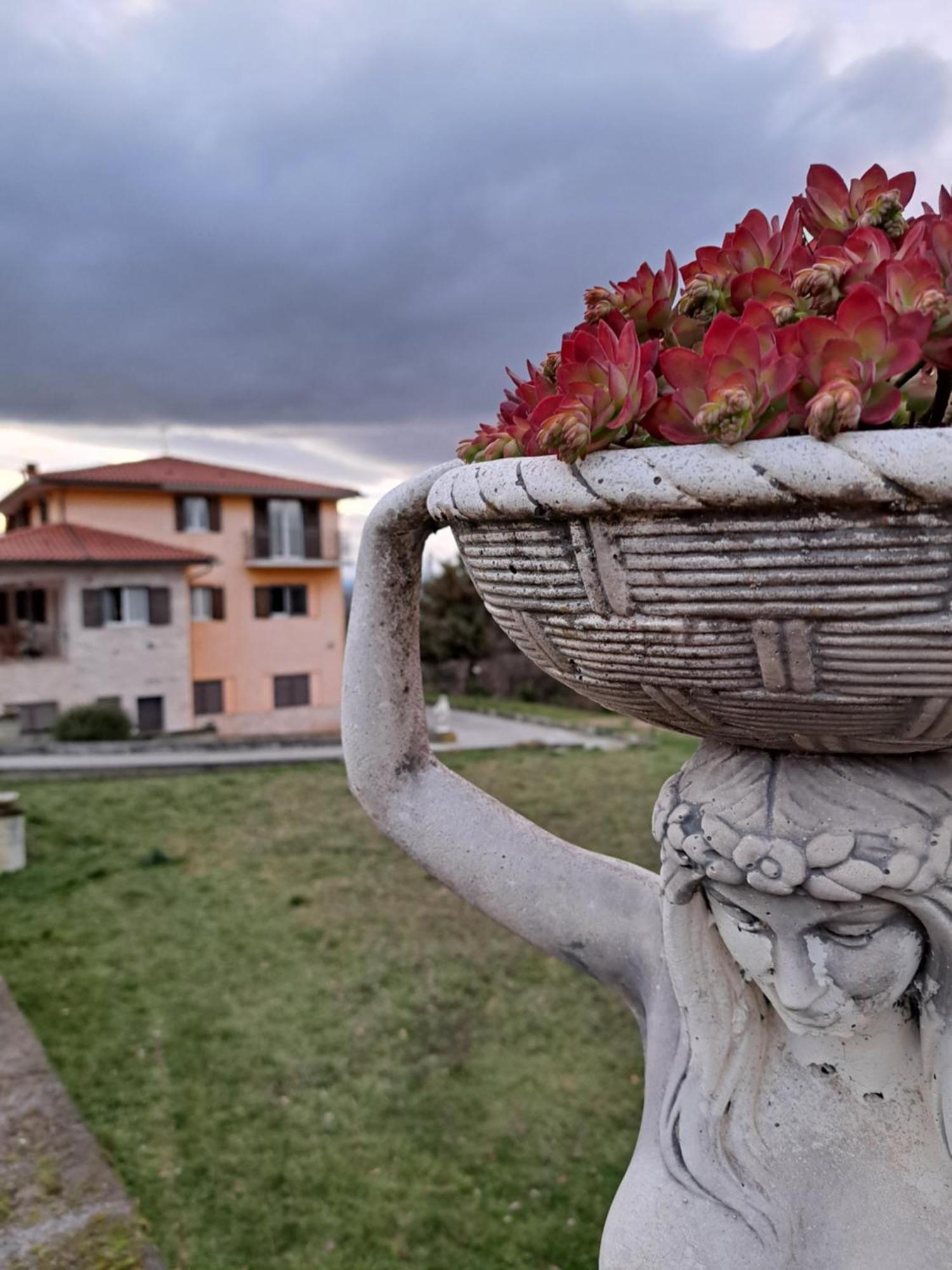 Villa La Casa Di Mezzo-Affitti Brevi-Zona Ospedali à Busso Extérieur photo